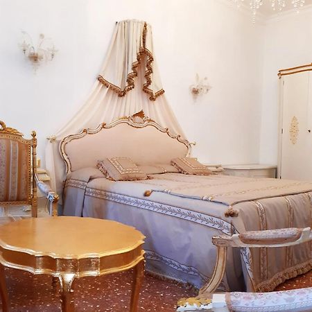 Romantica Suite Veneziana Bagian luar foto