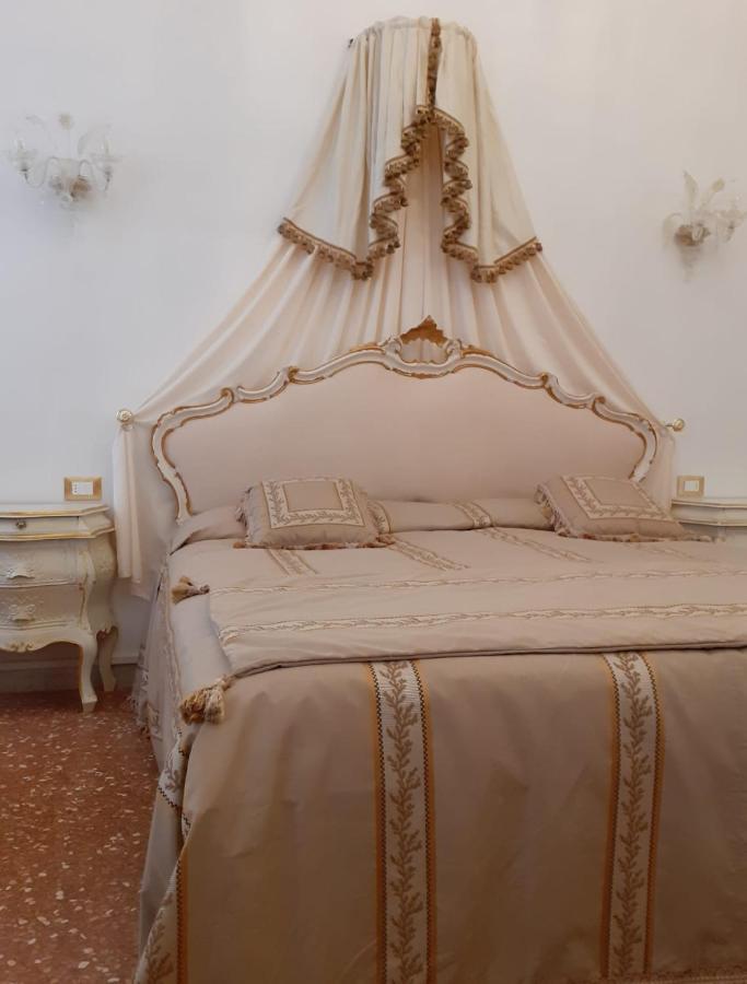 Romantica Suite Veneziana Bagian luar foto